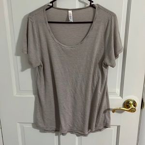 LuLaRoe tshirt. Tan. Size Medium.